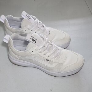 Vans Men's Classic White Sneakers